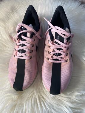 Nike Pink and Black Women's Running Shoes